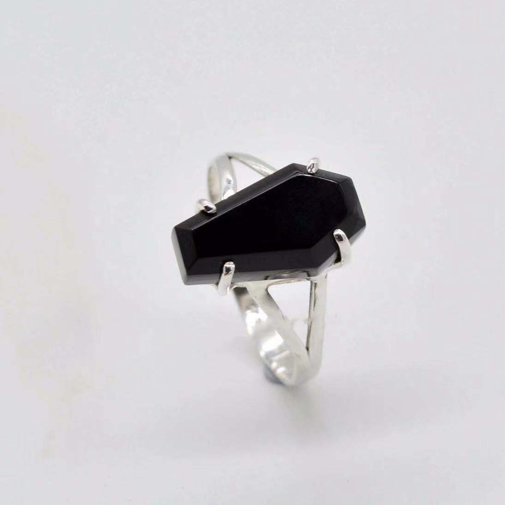 Gothic Skull Ring - Vintage Vampire Halloween Punk Gothic Black