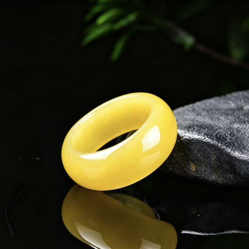 Genuine A-grade jadeite ring w - огляд і ціна Jewelry & Watches Company