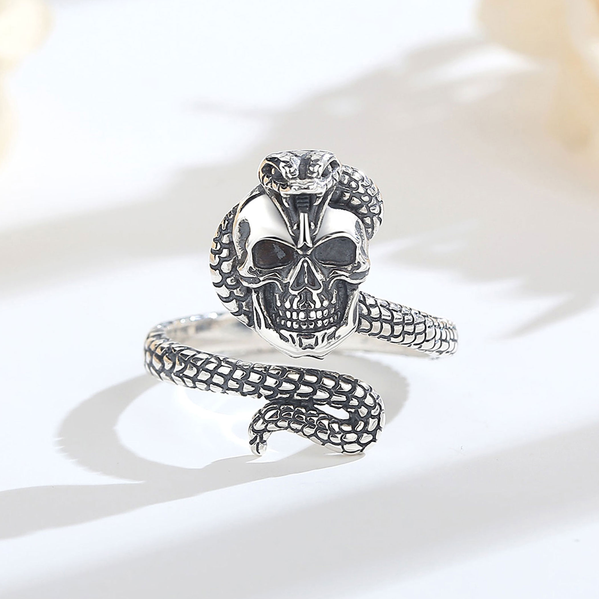 Eudora 925 Sterling Silver Sna - огляд і ціна Gothic Skull Ring