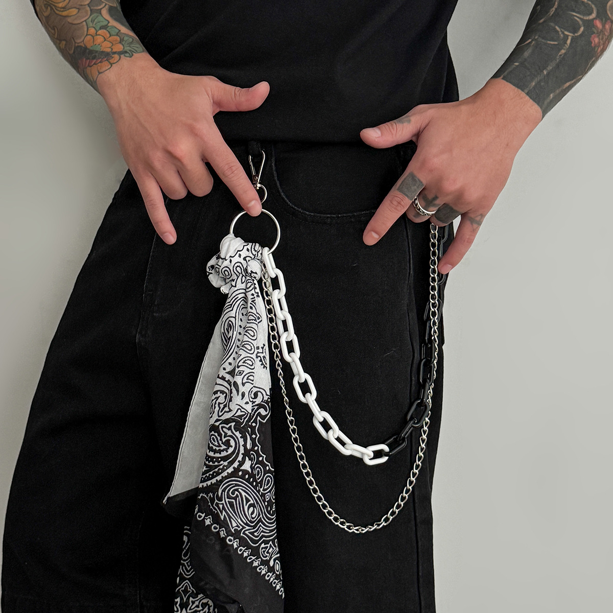 Paisley Bandana Layered Pants  - огляд і ціна Hip Hop Chain Necklace