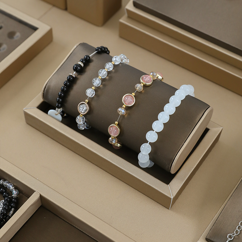 brown pu leather Bracelet Disp - огляд і ціна Jewelry And Watches Exhibition
