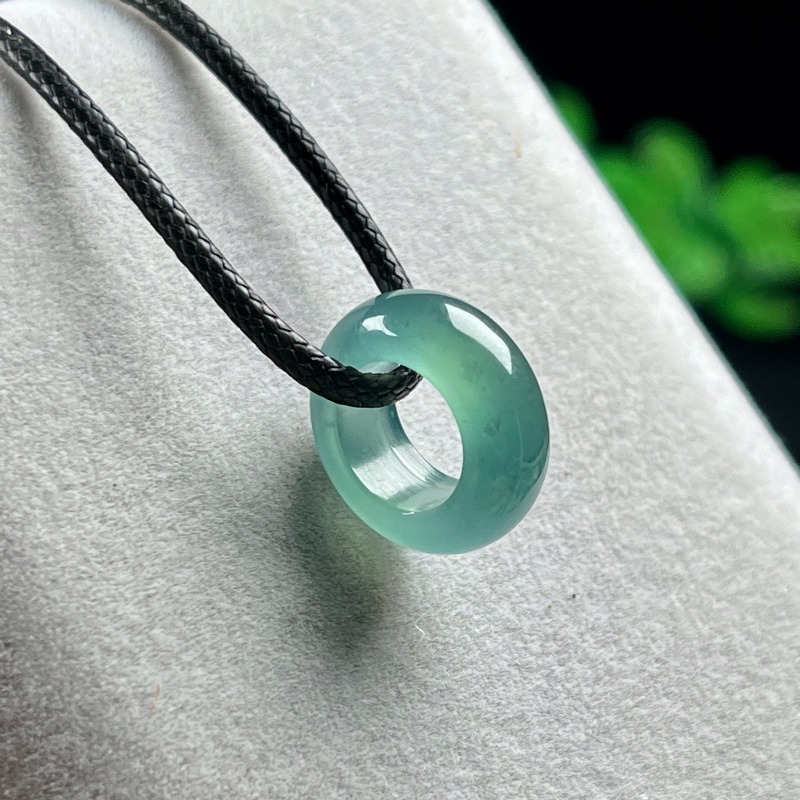 Natural Emerald Blue Water Luc - огляд і ціна Jewelry & Watches Company