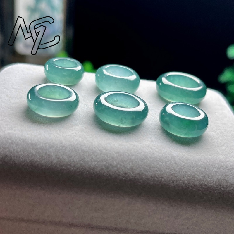 Natural Emerald Blue Water Luc - огляд і ціна Jewelry & Watches Company